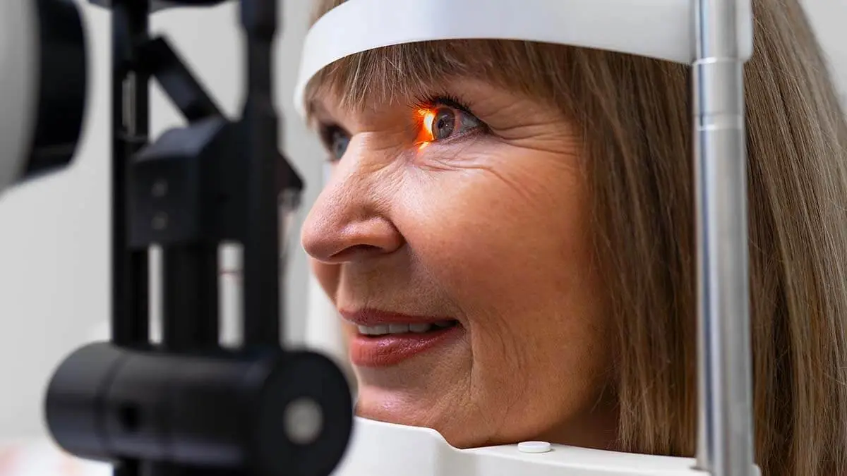 What is YAG Laser Capsulotomy and Iridotomy? Which Eye Diseases Do They Treat?